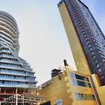 Central Apartments * טיראנה