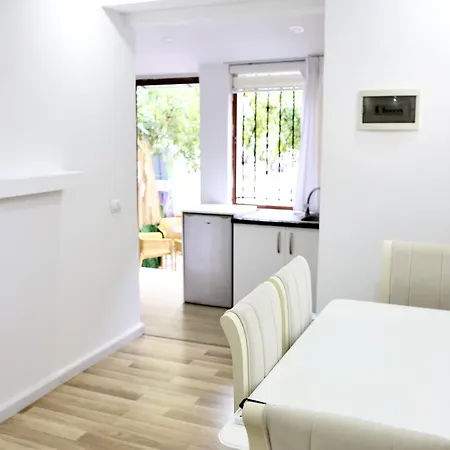 Central Apartments Apartman Tirana