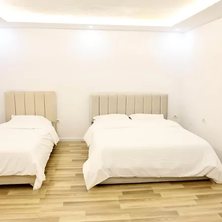 Central Apartments *