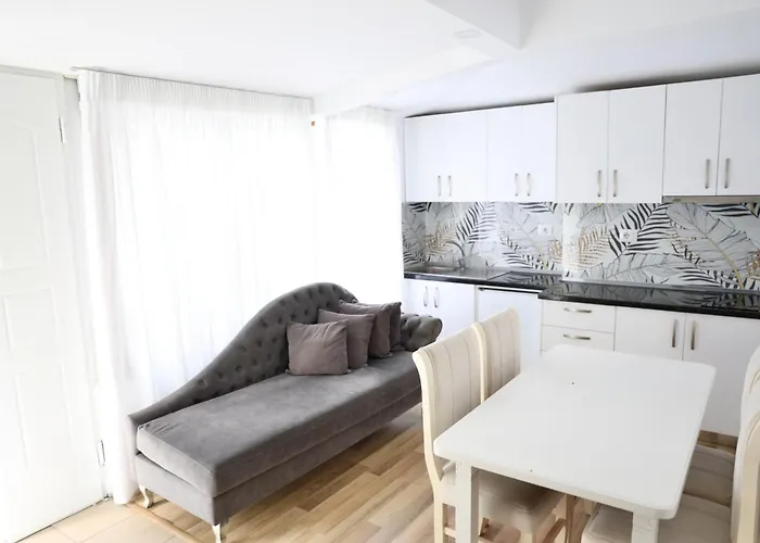 Central Apartments ティラナ