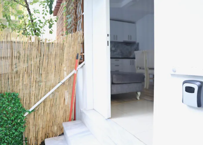 Central Apartments アパート