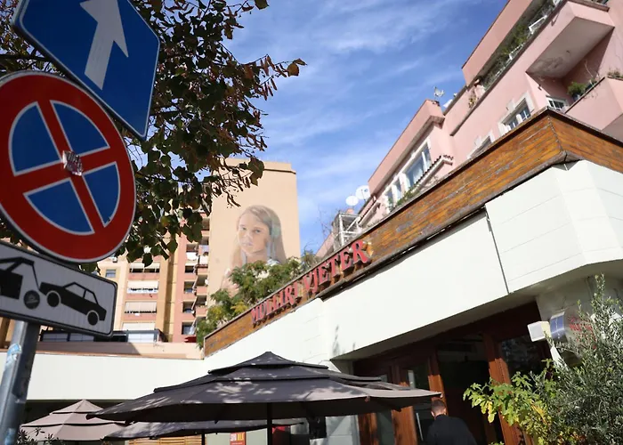 アパート Central Apartments ティラナ